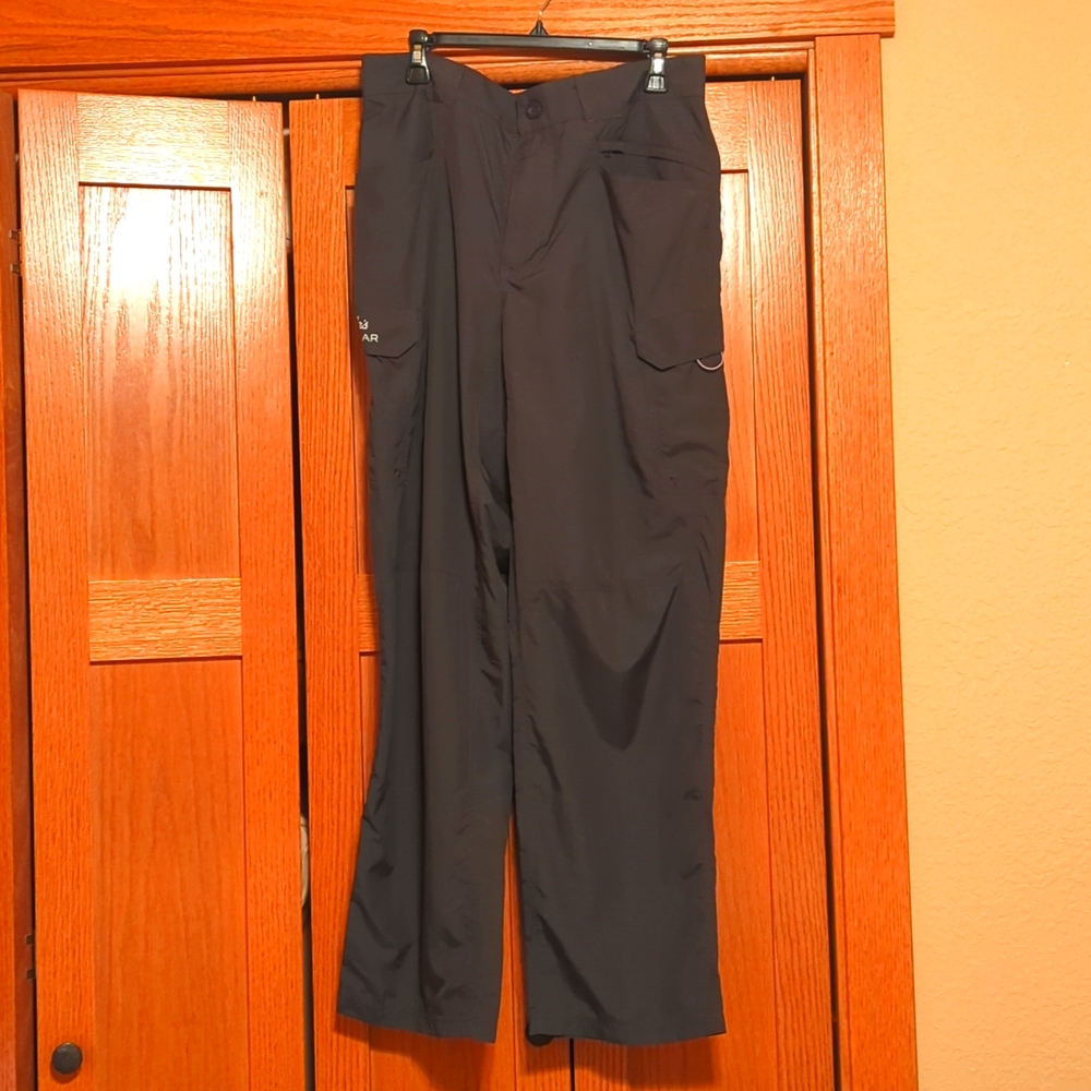 Men's large Cabela's No Fly Zone guide wear pants